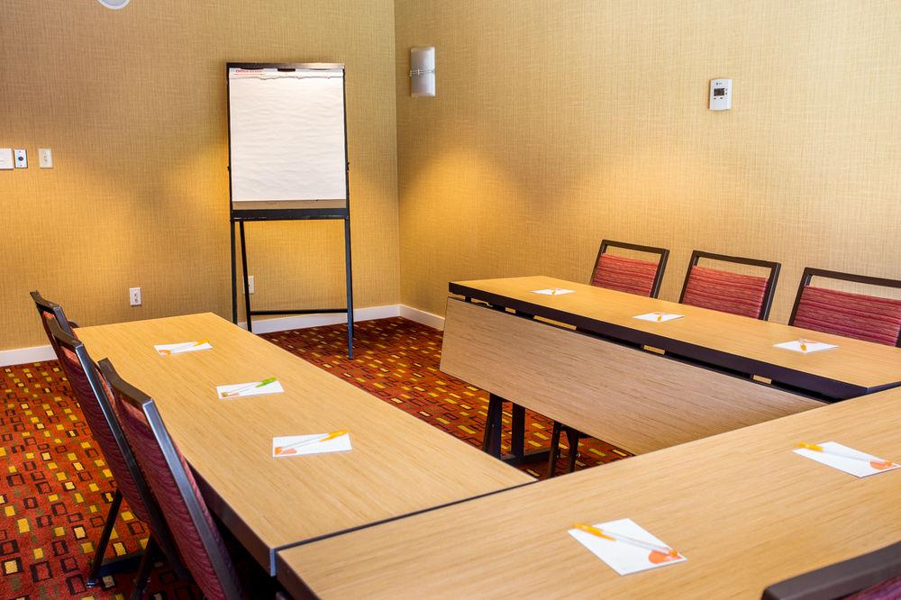 Courtyard By Marriott Fort Collins Esterno foto