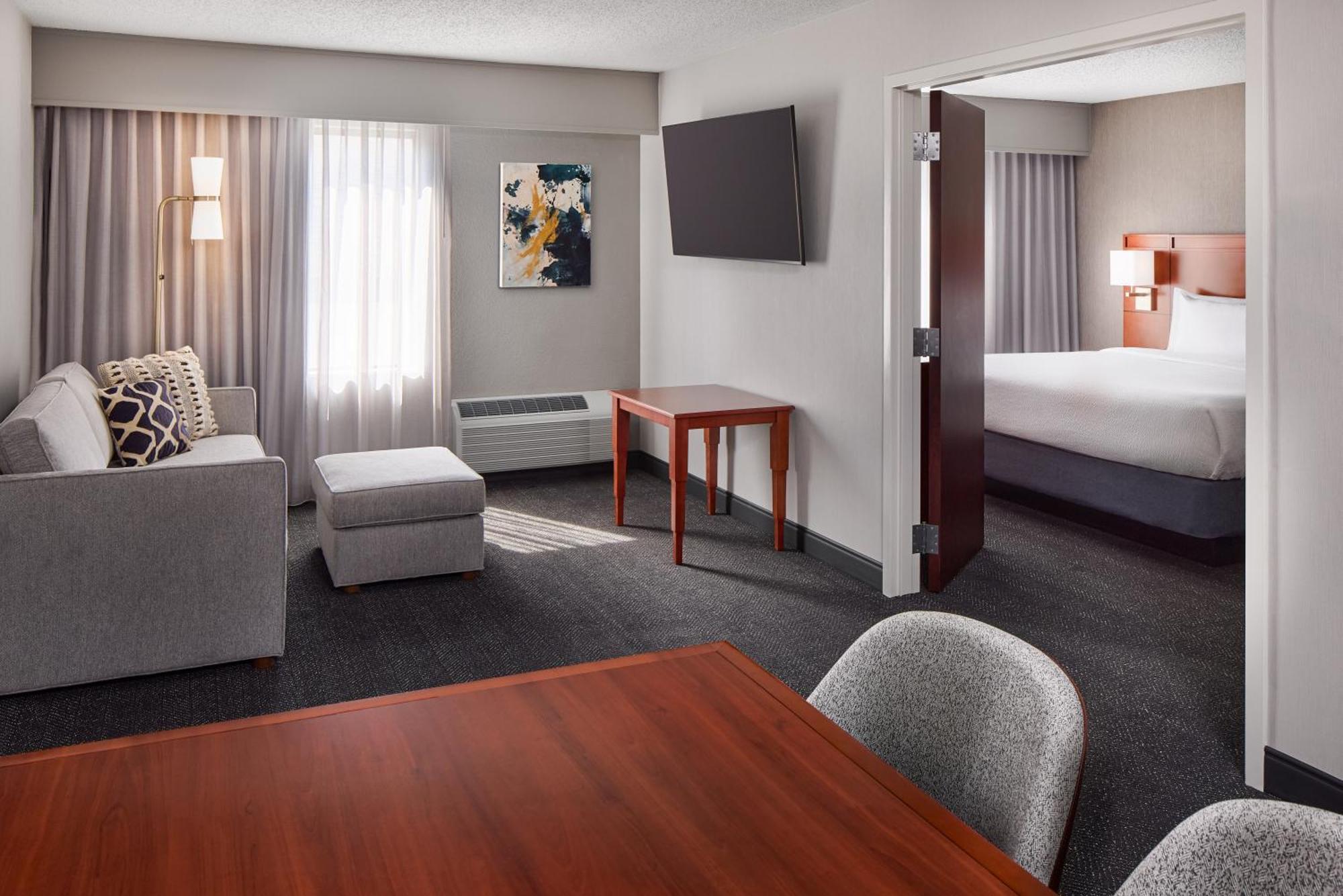 Courtyard By Marriott Fort Collins Esterno foto