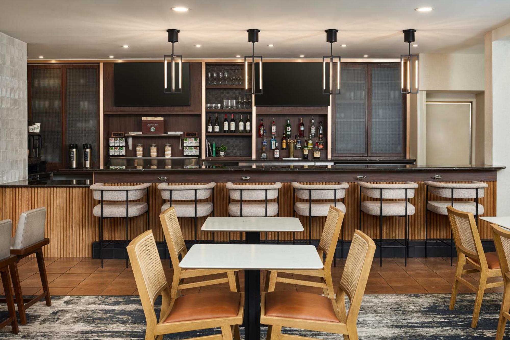 Courtyard By Marriott Fort Collins Esterno foto
