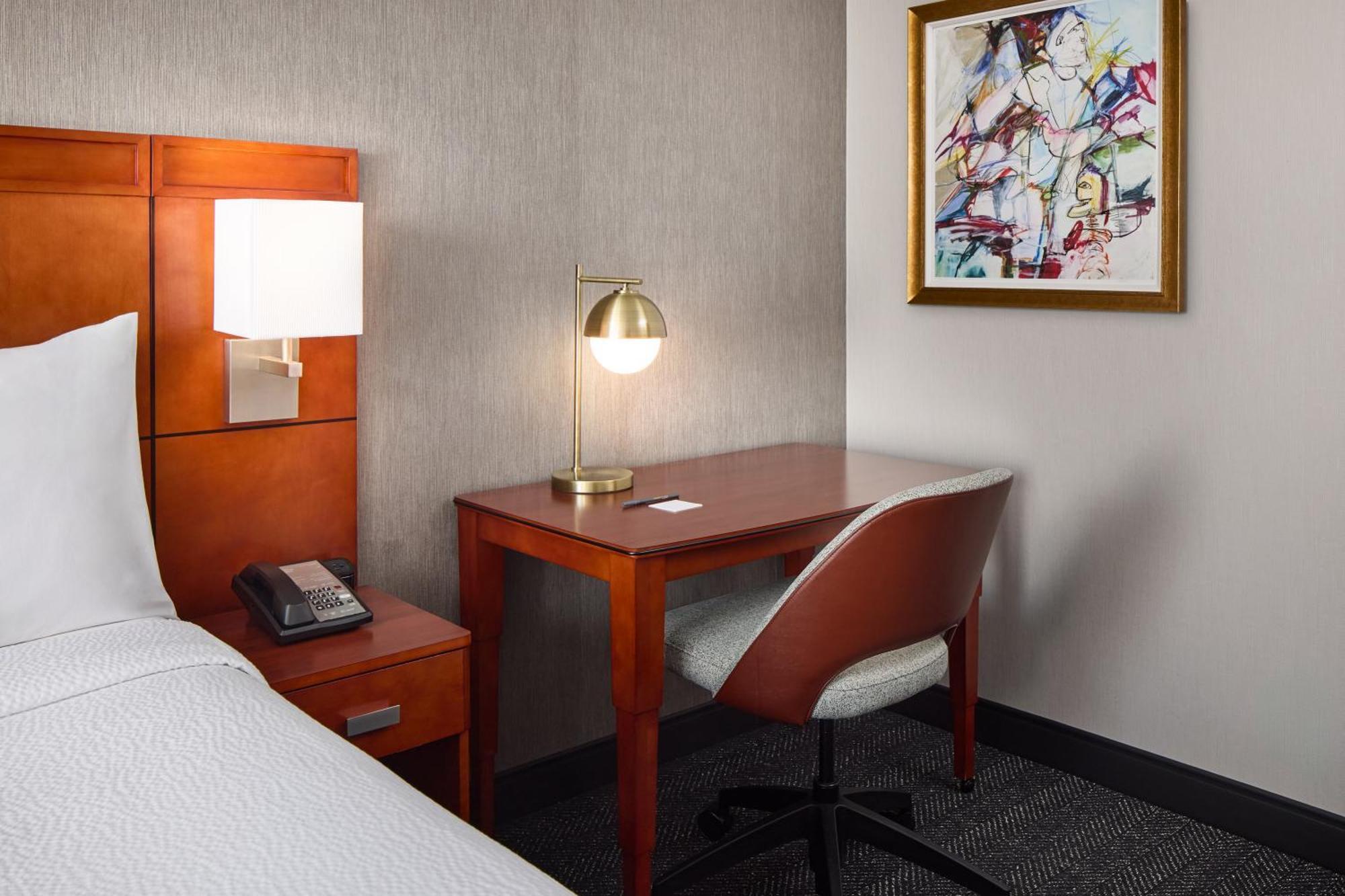 Courtyard By Marriott Fort Collins Esterno foto