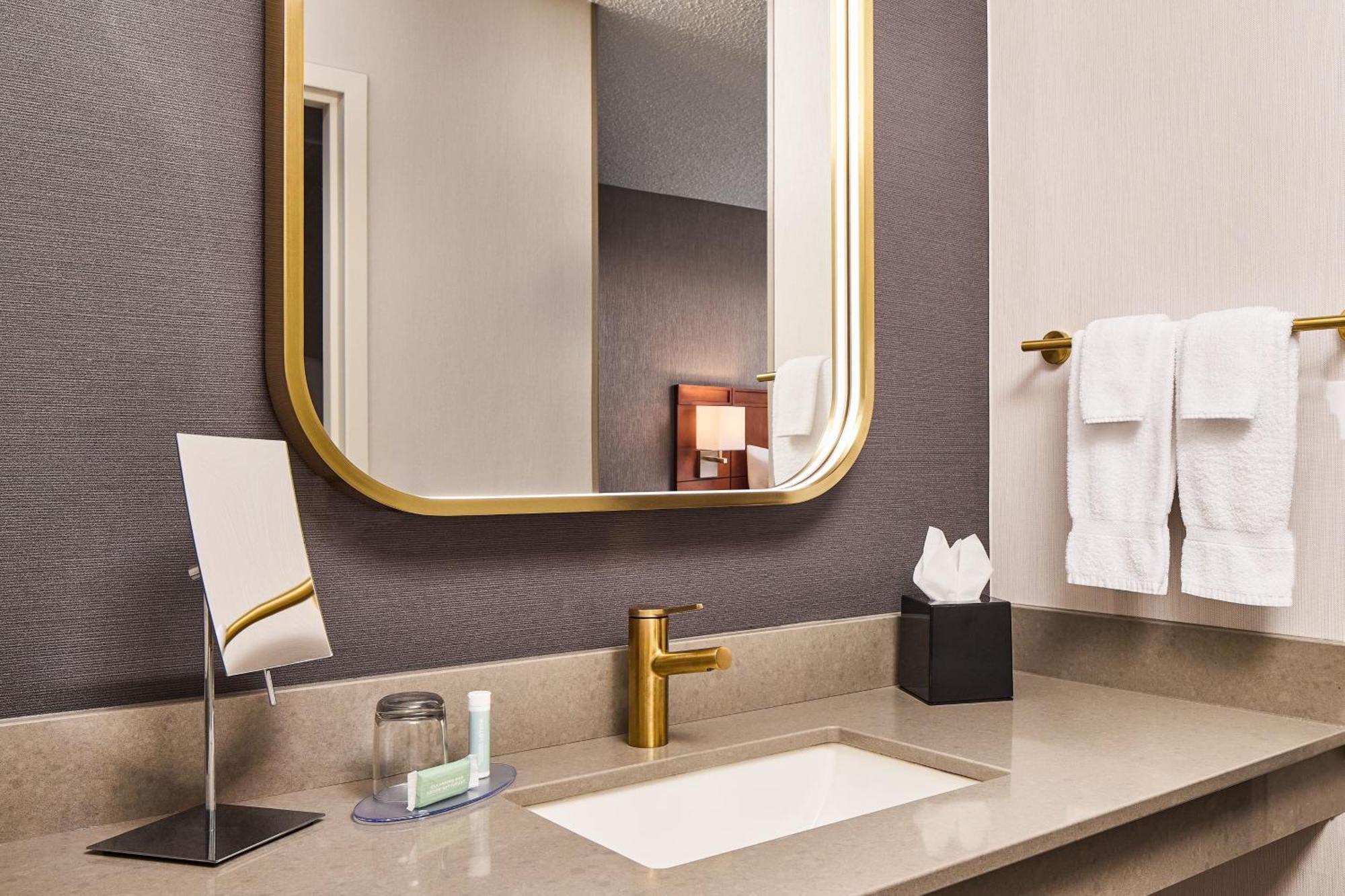 Courtyard By Marriott Fort Collins Esterno foto