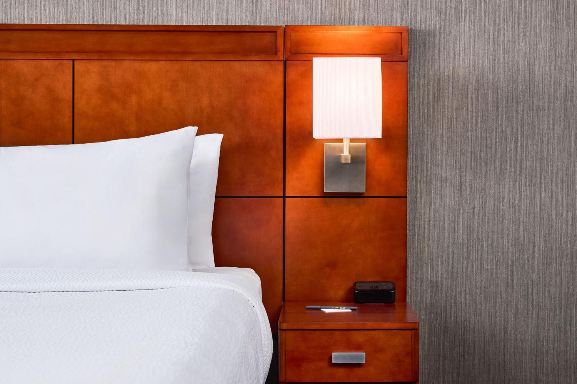 Courtyard By Marriott Fort Collins Esterno foto